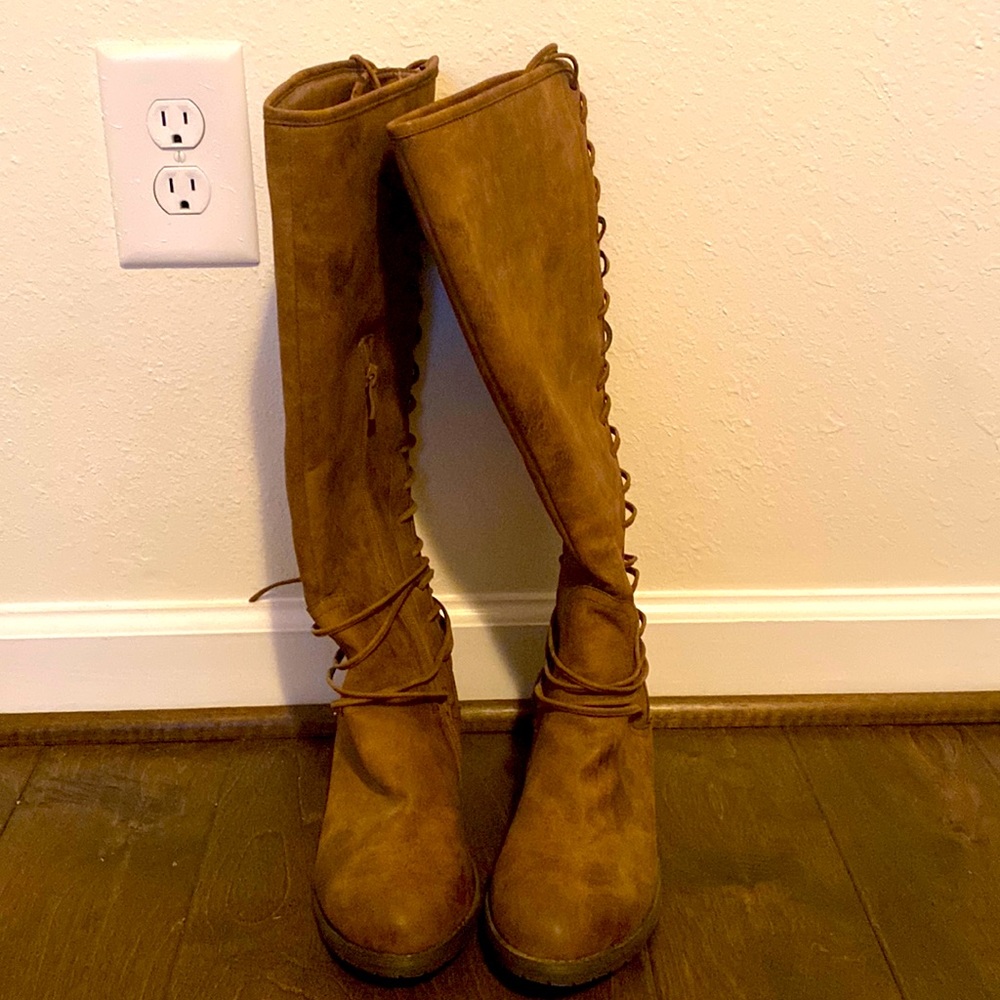 I am selling some brown  shoes with the leopard print in the back.